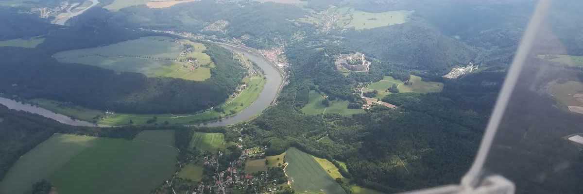 Flugwegposition um 10:58:10: Aufgenommen in der Nähe von Sächsische Schweiz-Osterzgebirge, Deutschland in 1220 Meter
